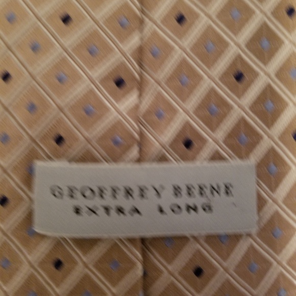 Geoffrey Beene Extra Long Necktie - Picture 3 of 3